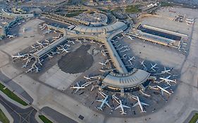 Holiday Inn Express & Suites Toronto Airport West By Ihg